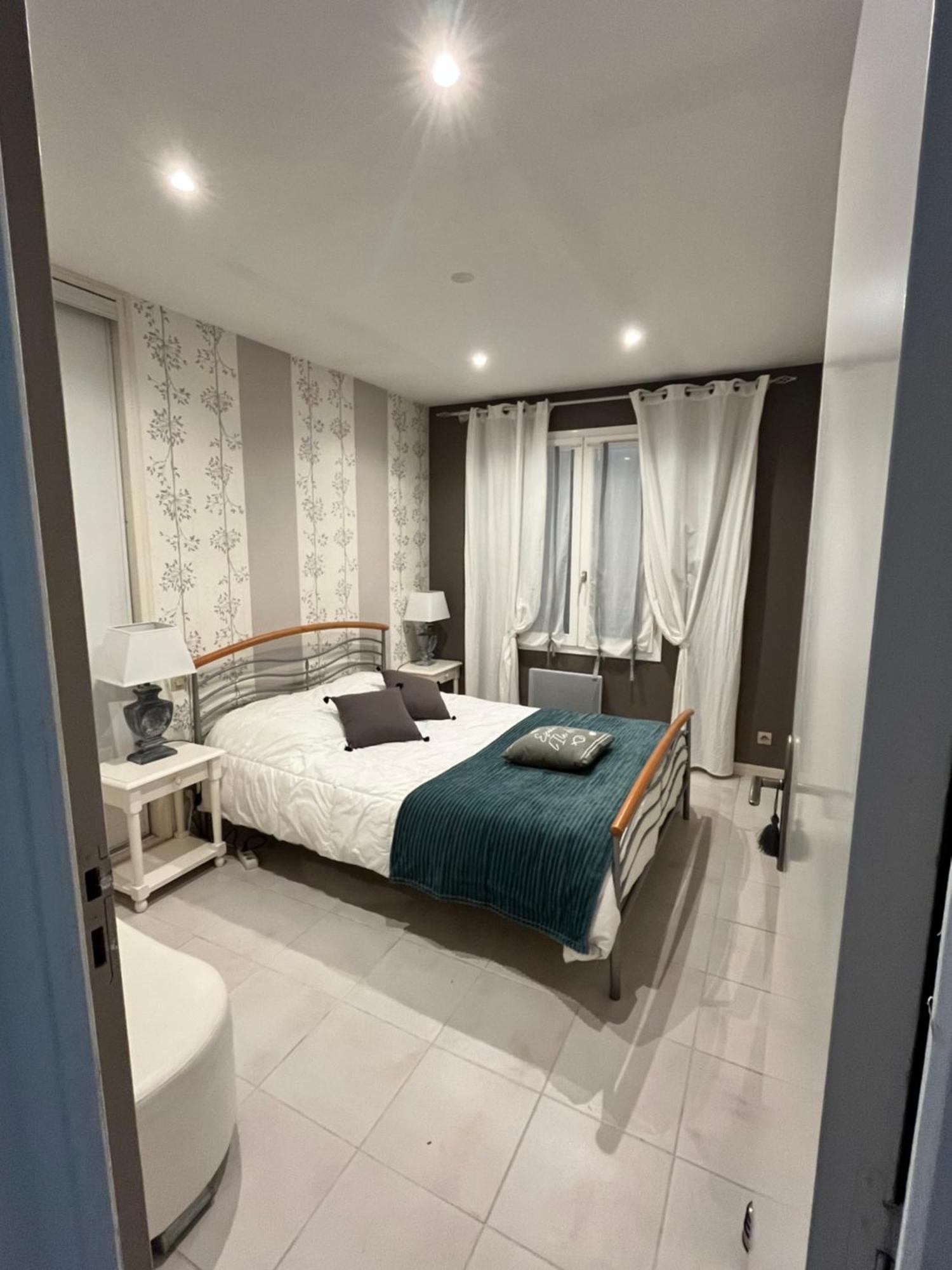 Maison Lumineuse A Ars En Re อาร์-ซอง-เร ภายนอก รูปภาพ