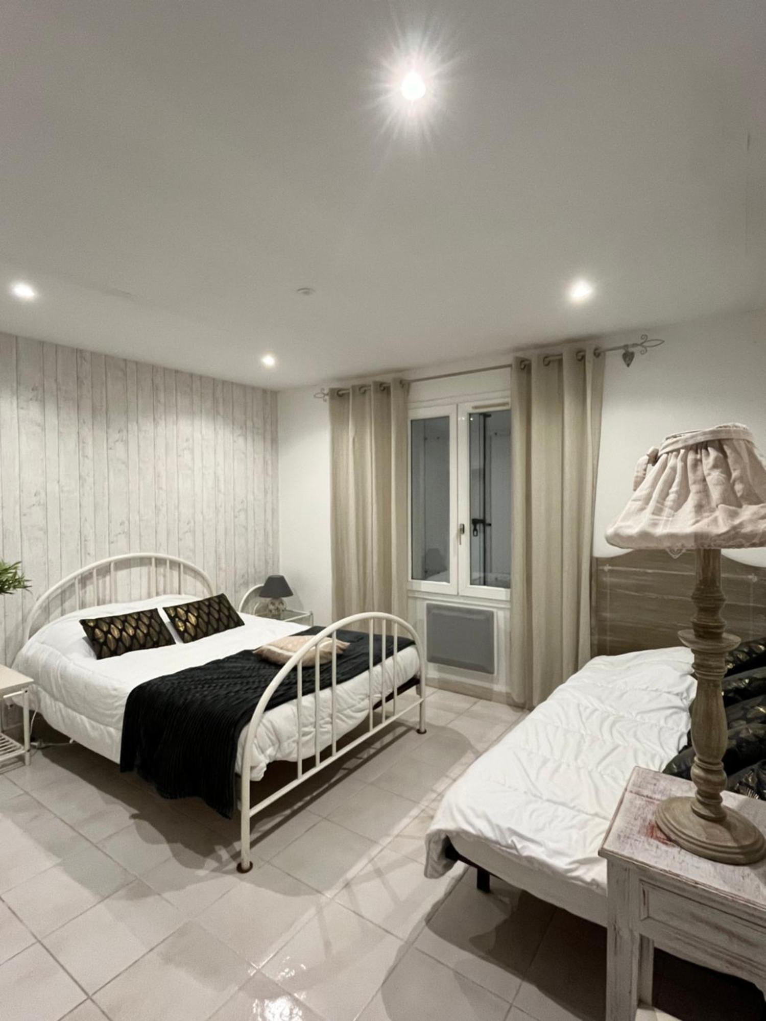 Maison Lumineuse A Ars En Re อาร์-ซอง-เร ภายนอก รูปภาพ